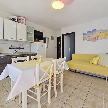 Apartamento By The Sea-1 By Interhome